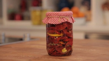 Kuru Domates Zeytinyağlı Tarifi ve Malzemeleri