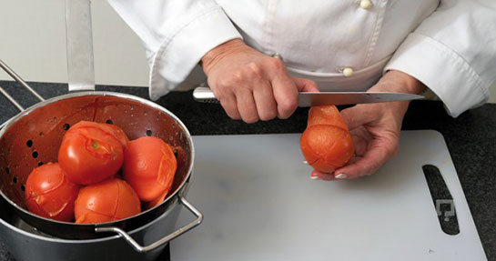 Domates Kabuğu Nasıl Soyulur?