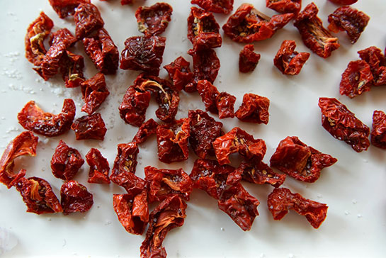 Güneşte Domates Kurutma Tarifi ve Malzemeleri