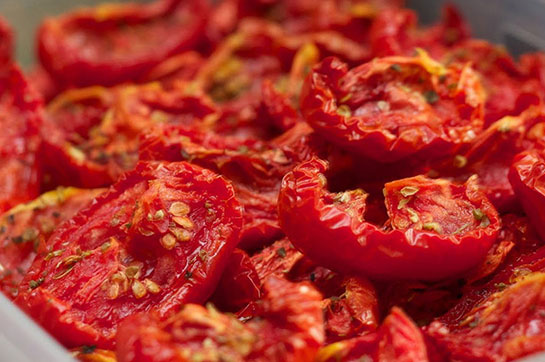 Kurutulmuş Domates Tarifi ve Malzemeleri